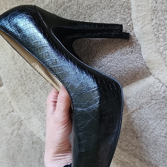 Black Snake Skin Print - Hidden Platform Heels - Size 10 - Picture 10 of 11